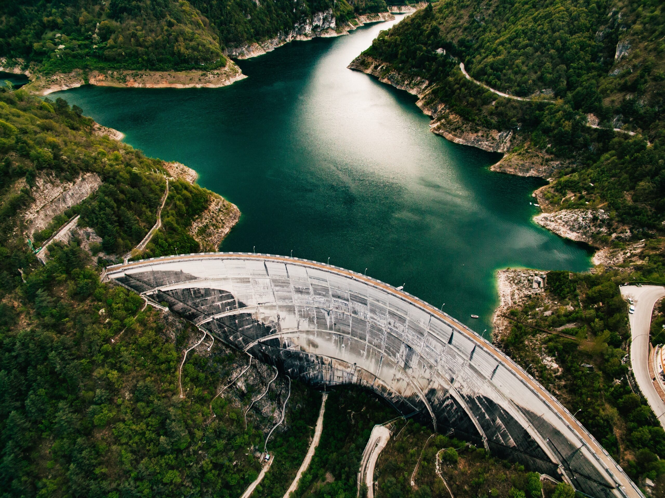 Large-scale flood hazard assessment