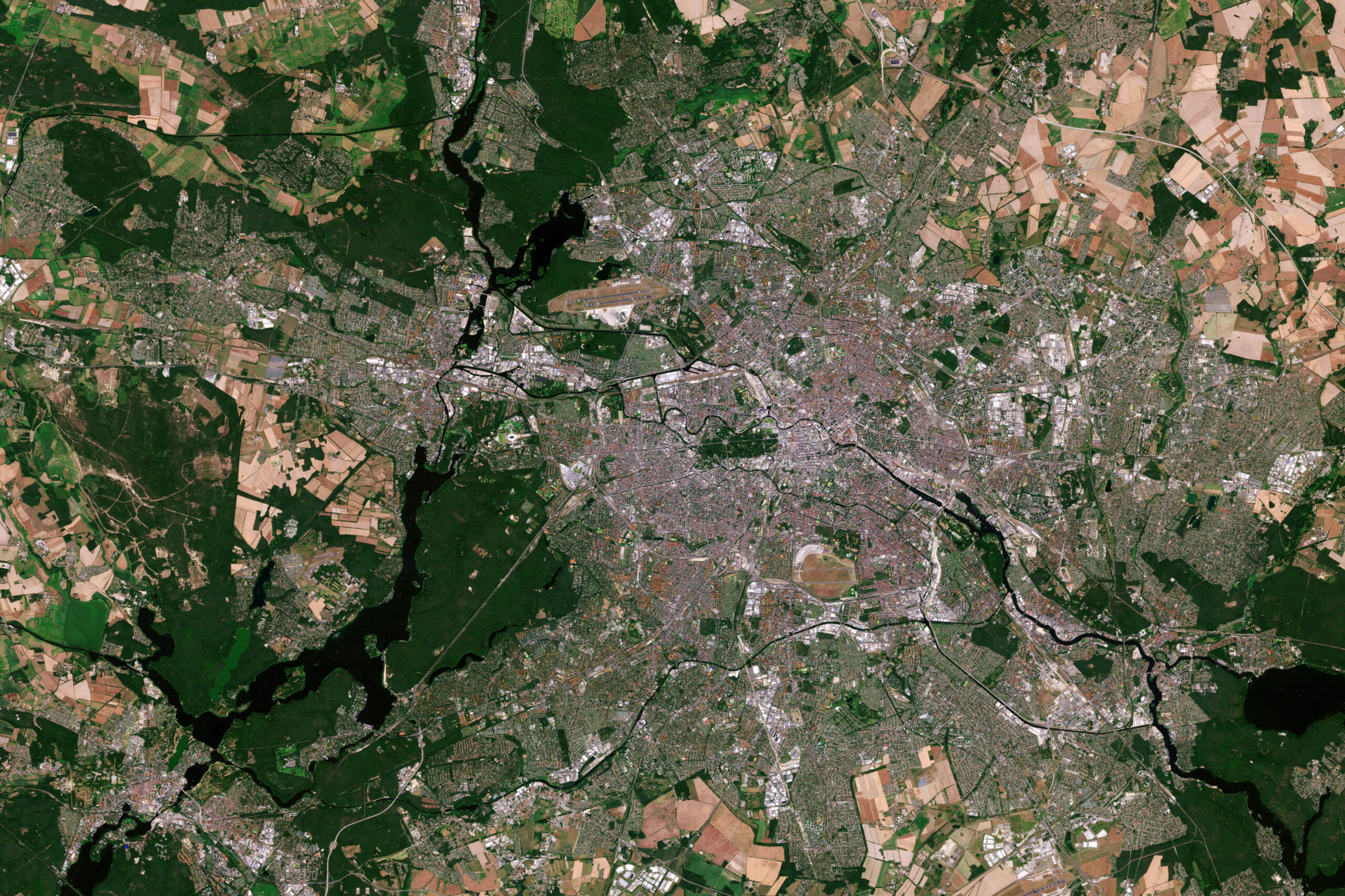 Large-scale flood hazard assessment