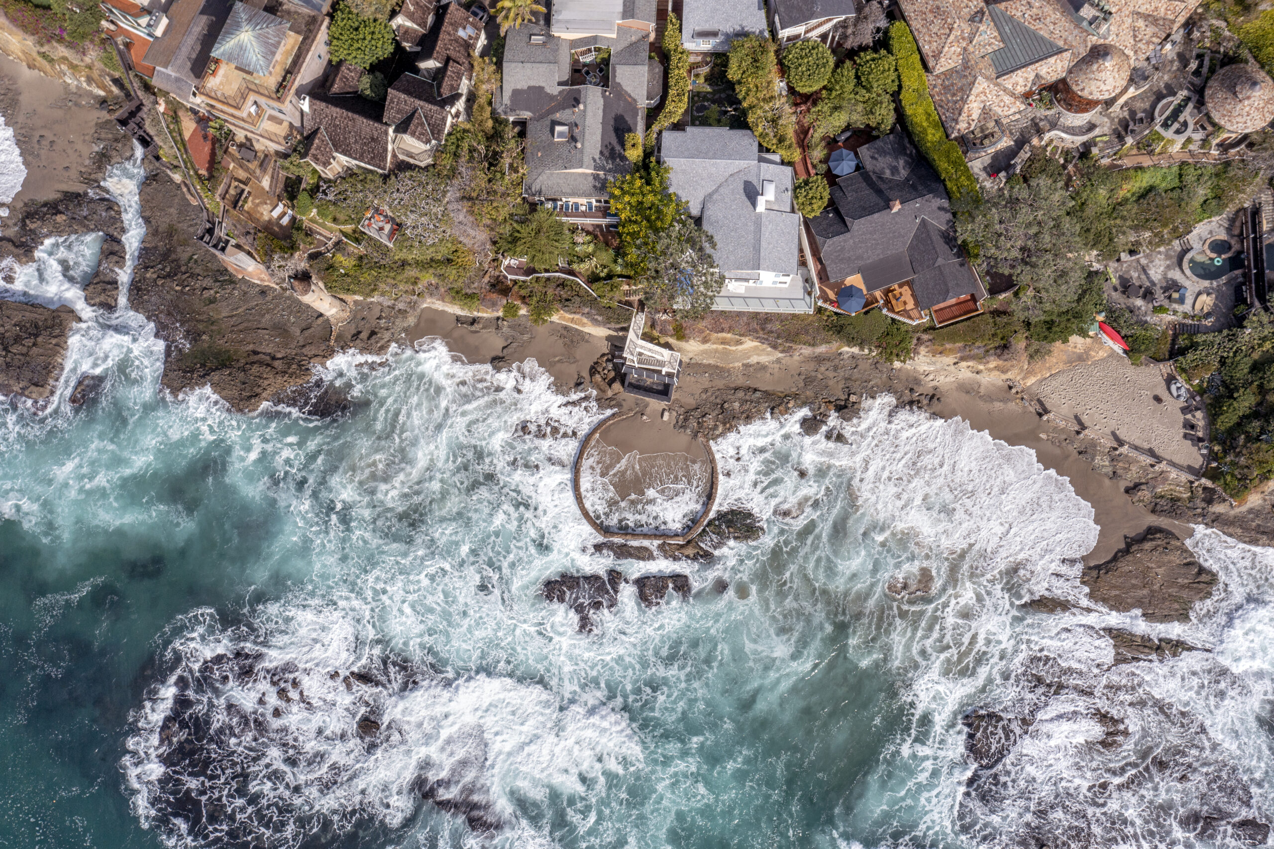 Large-scale flood hazard assessment